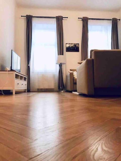 Vienna Luxury New Apartment Center -2. Bezirk Ngoại thất bức ảnh